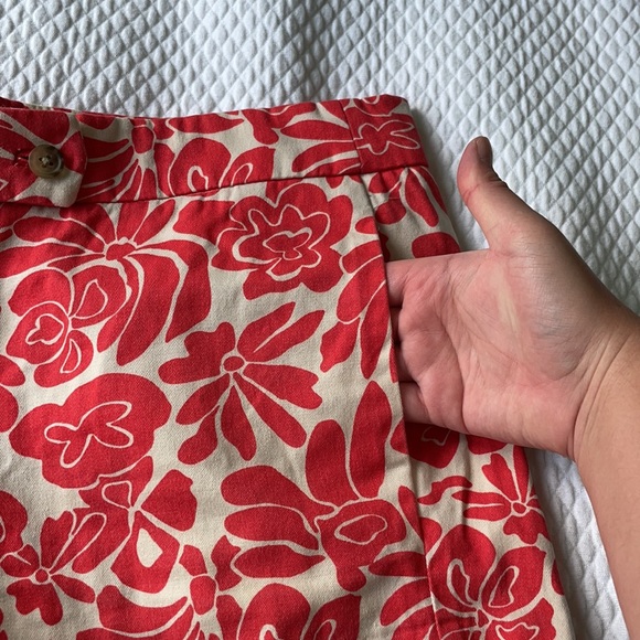 FLORAL PATTERNED J CREW CHINO SHORTS - Picture 2 of 4
